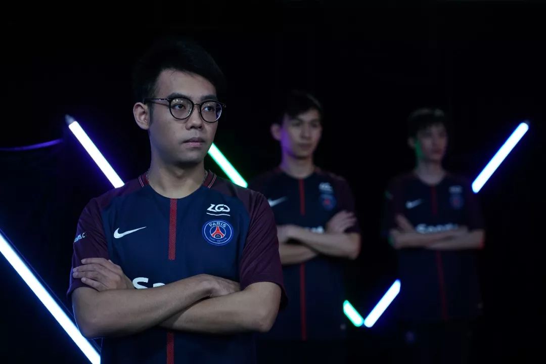 点放在高光 点放在高光